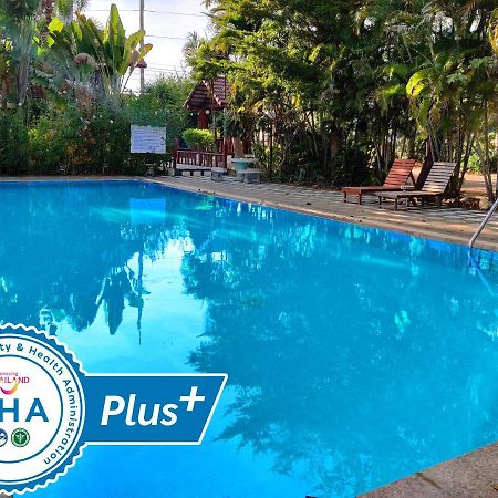 Thong Paeka Hotel Prasat Luaran gambar