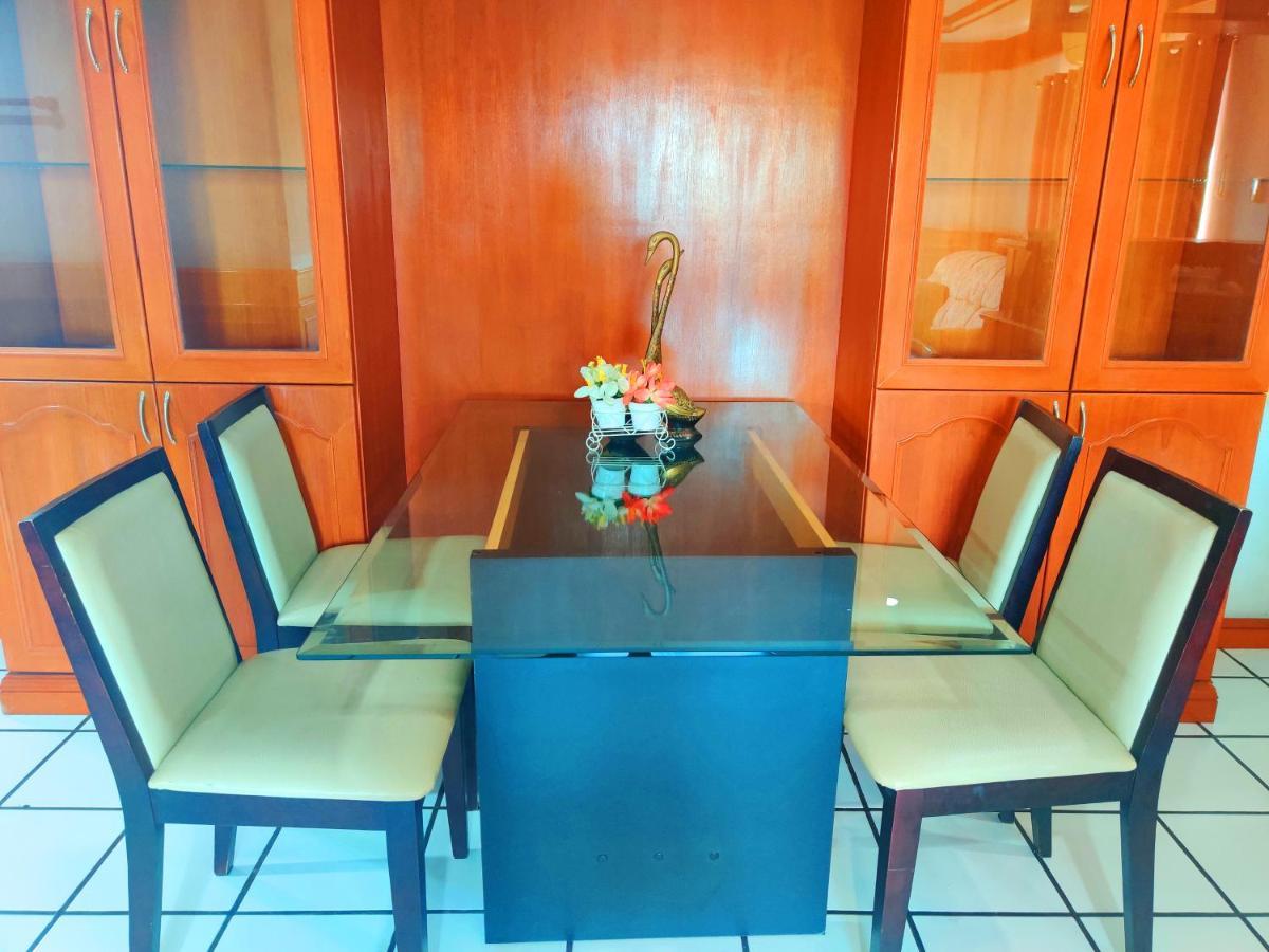 Thong Paeka Hotel Prasat Luaran gambar